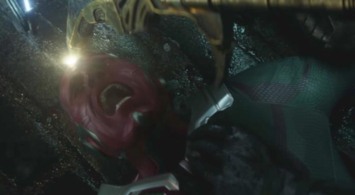 Visione in Infinity War Paul Bettany nei panni di Visione