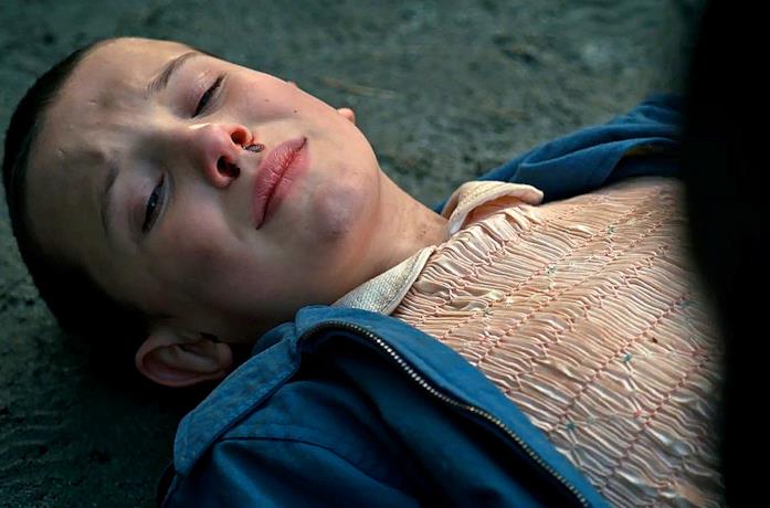 Mike ed Eleven in una scena di Stranger Things