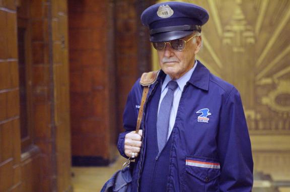Secondo una teoria, Stan Lee nel MCU era un agente della TVA