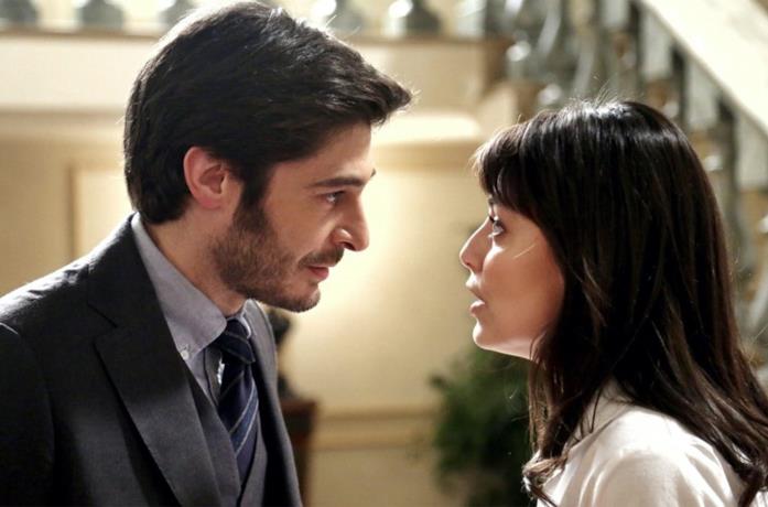 Lino Guanciale e Alessandra Mastronardi ne L'Allieva