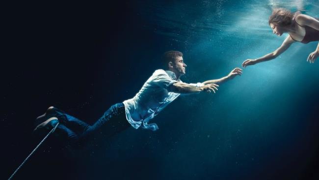 Il poster della seconda stagione di The Leftovers Il poster della seconda stagione di The Leftovers con Justin Theroux