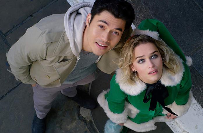 Emilia Clarke e Henry Golding