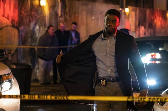 Chadwick Boseman in una scena del film City of Crime