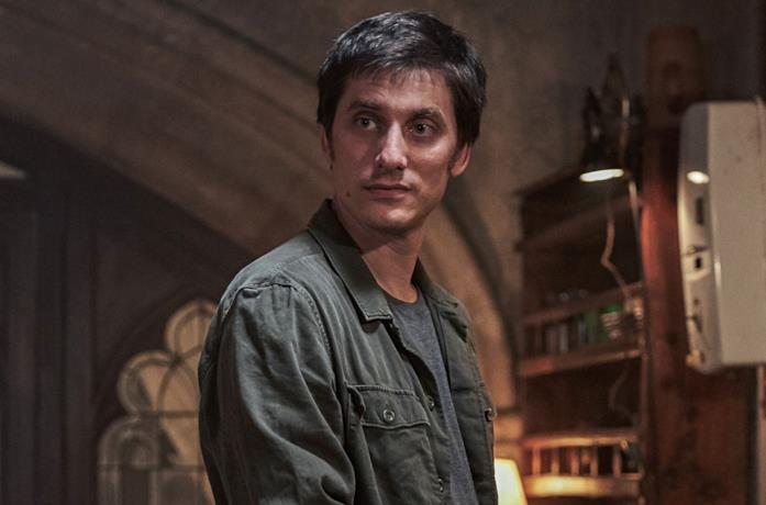 Luca Marinelli in una scena del film