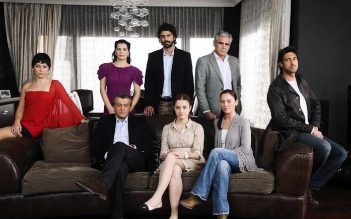 Il cast di Kizim Nerede Kizim Nerede, il cast della serie con Özge Gürel