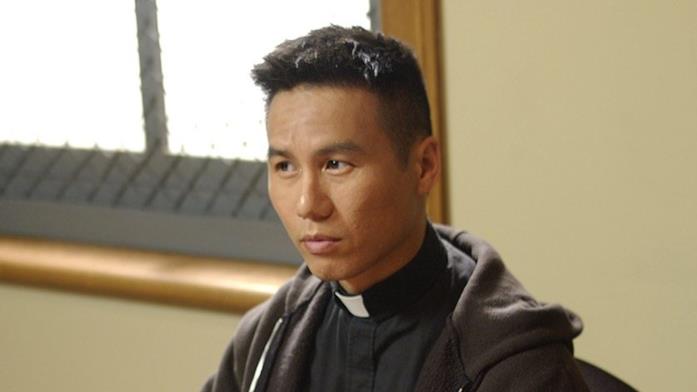 Oz, il cast ieri e oggi Oz: Padre Ray Mukada