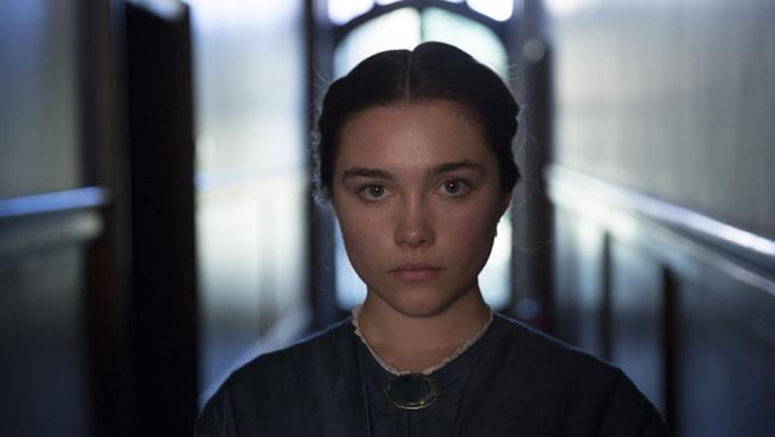 Florence Pugh interpreta Katherine in Lady Macbeth Un primo piano di Florence Pugh nei panni di Katherine