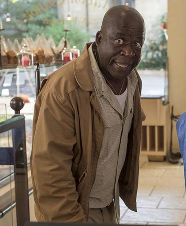 André Koffi - Non sposate le mie figlie! André Koffi in una scena di Non sposate le mie figlie!