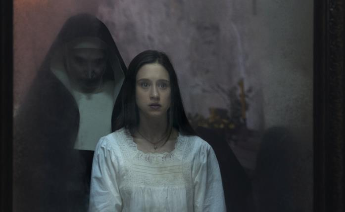 Una scena da The Nun Una scena dal film The Nun - La vocazione del male