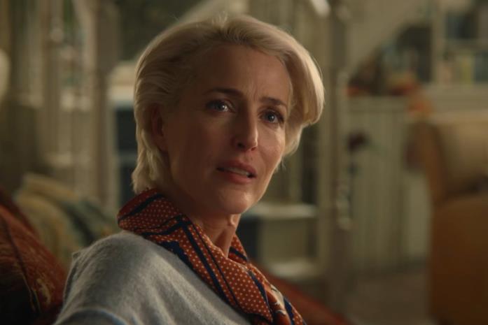 Gillian Anderson recita la parte di Jean, la madre di Otis, in Sex Education Jean Milburn, interpretata dall'attrice Gillian Anderson