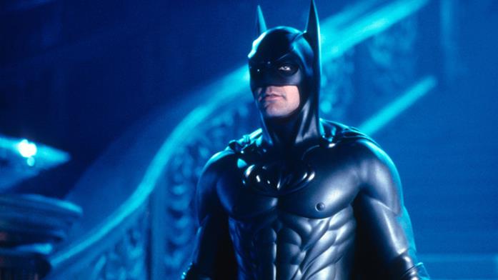 Un primo piano di George Clooney come Batman, in Batman & Robin