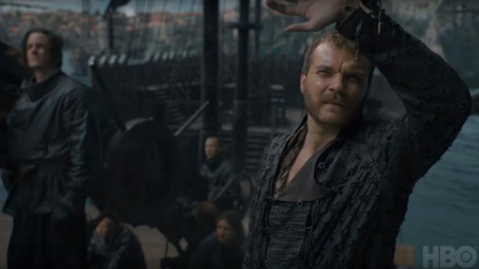 GoT 8x05: Euron Greyjoy GoT 8x05: Euron Greyjoy scruta il cielo