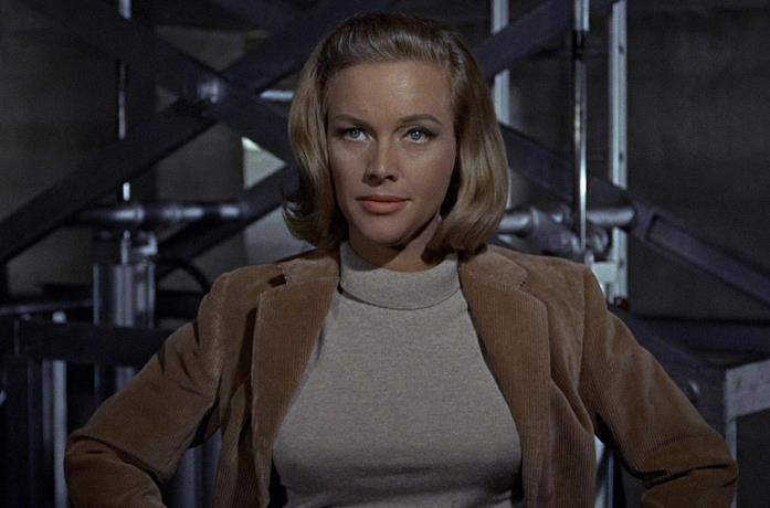 Un'immagine di Honor Blackman nei panni di Pussy Galore