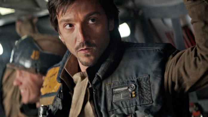 In un primo script, Cassian Andor poteva far parte dell'Impero Cassian Andor interpretato da Diego Luna