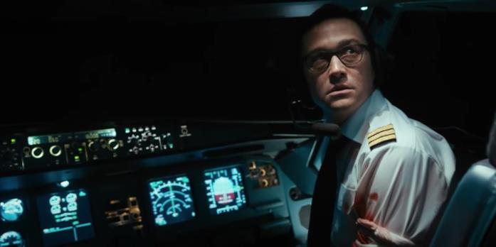 Joseph Gordon-Levitt in 7500 Joseph Gordon-Levitt in una scena di 7500