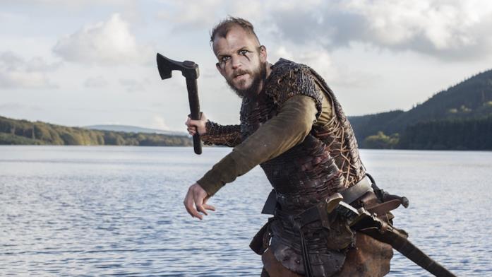 Floki, migliore amico di Ragnar in Vikings Primo piano di Gustaf Skarsgård