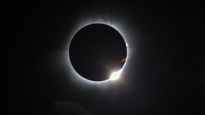 Eclissi solare totale
