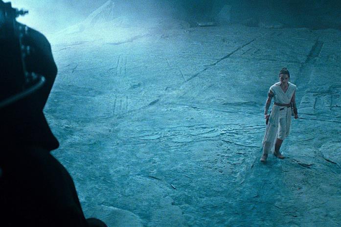 Star Wars, il ritorno di Palpatine era stato pianificato sin da Il risveglio della Forza Rey al cospetto di Palpatine in una scena del film L'ascesa di Skywalker