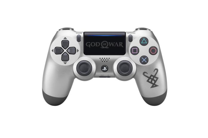 Una PS4 Pro a tema God of War in uscita La PS4 Pro di God of War debutterà il 20 aprile di quest'anno