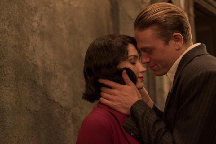 Charlie Hunnam in Papillon Charlie Hunnam è il protagonista di Papillon