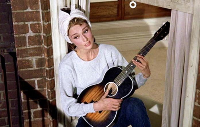 Moon River La scena di Moon River e Audrey Hepburn