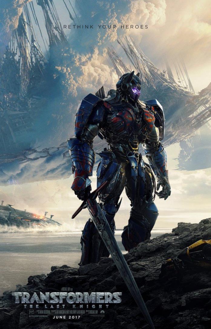 Transformers - L'Ultimo Cavaliere Optimus Prime e uno sconfitto Bumblebee in Transformers 5