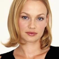 Samantha Mathis