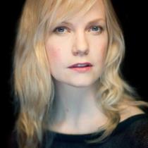 Laura Harris