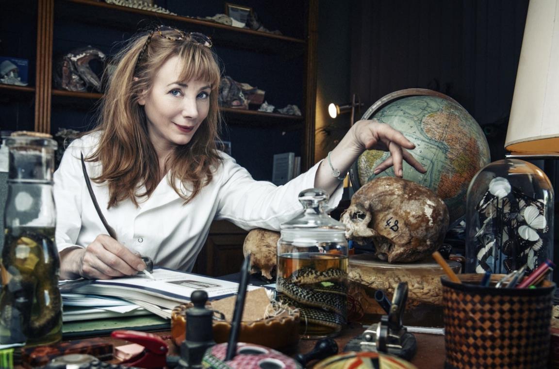 Julie Depardieu in una scena della serie TV Alexandra