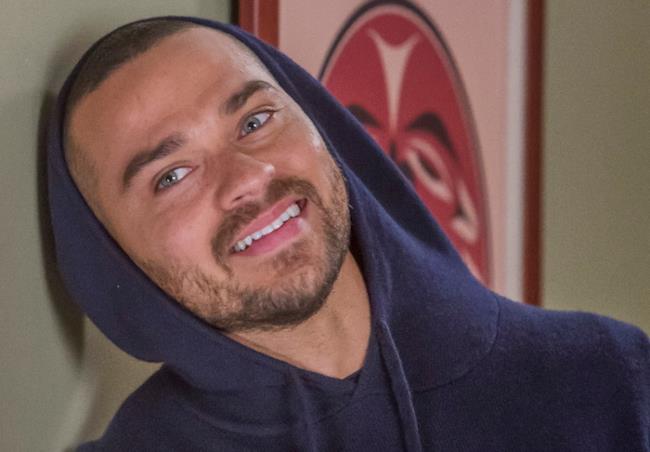 Jackson Avery è uno dei dottori più belli della TV Jackson Avery ha il volto di Jesse Williams