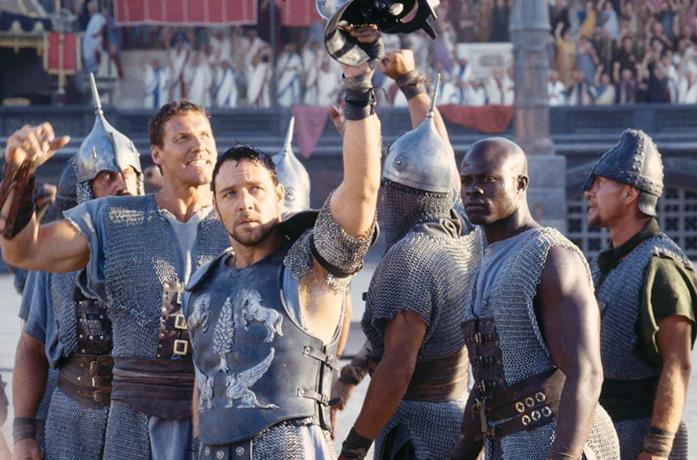 Un'immagine di Russell Crowe nell'arena de Il Gladiatore
