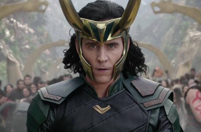 Loki in una scena tratta dalla saga cinematografica di Thor