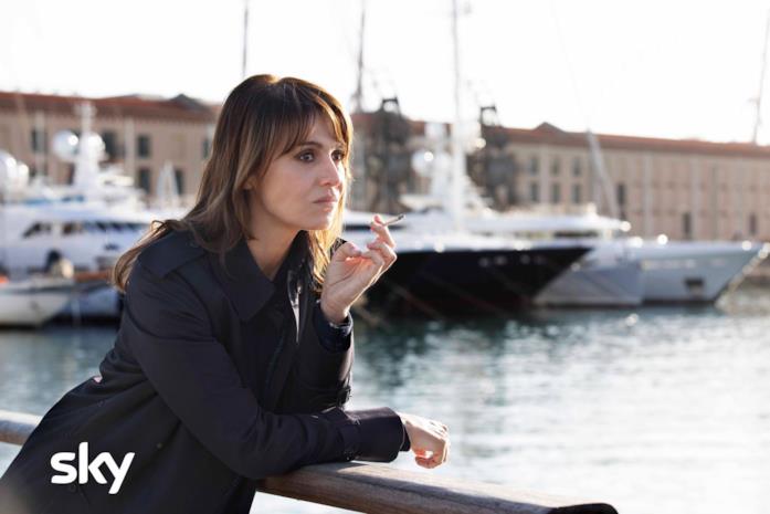Petra: Paola Cortellesi è l'ispettrice Petra Delicato Petra: Paola Cortellesi
