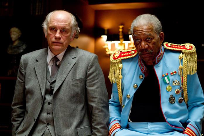 Una scena del film Red Morgan Freeman e John Malkovich in Red