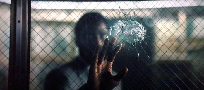 Tenet di Christopher Nolan è un sequel di Inception? John David Washington e la crepa nel vetro nel teaser trailer di Tenet