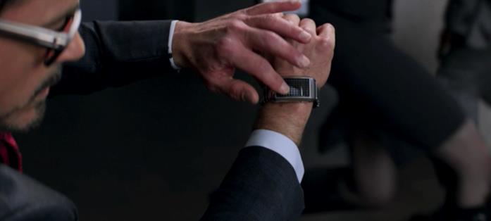 L'orologio di Hawkeye a chi appartiene? Tony Stark