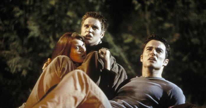 Una scena di Final Destination Ali Larter, Devon Sawa e Kerr Smith