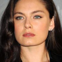 Alexa Davalos