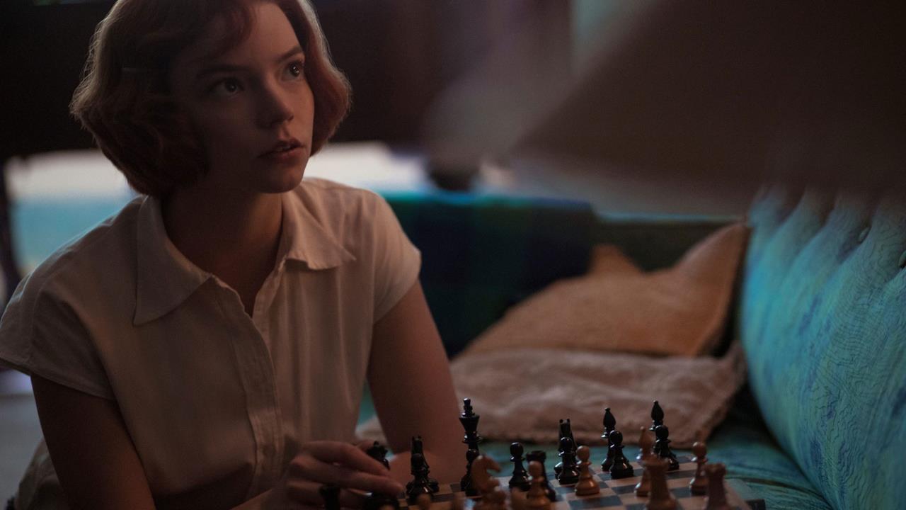 La regina degli scacchi è da record su Netflix La regina degli scacchi è da record su Netflix