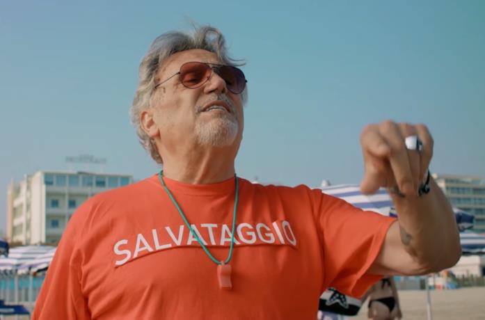 Sotto il sole di Riccione Una scena di Sotto il sole di Riccione