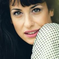 Lara Komar