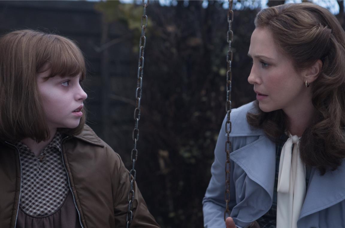 Vera Farmiga e Madison Wolfe in The Conjuring 2