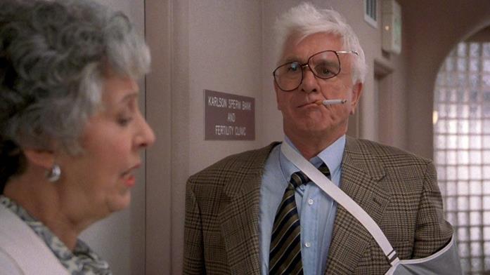 Una pallottola spuntata 33 1/3 - L'insulto finale Leslie Nielsen e Lois De Banzie