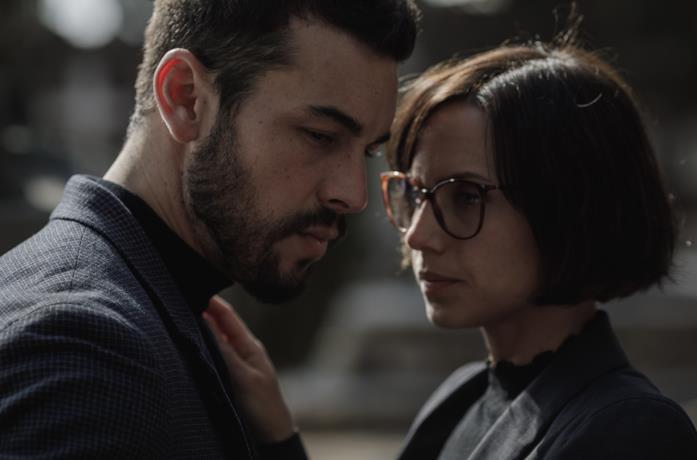 Mateo e Olivia in Suburbia Killer