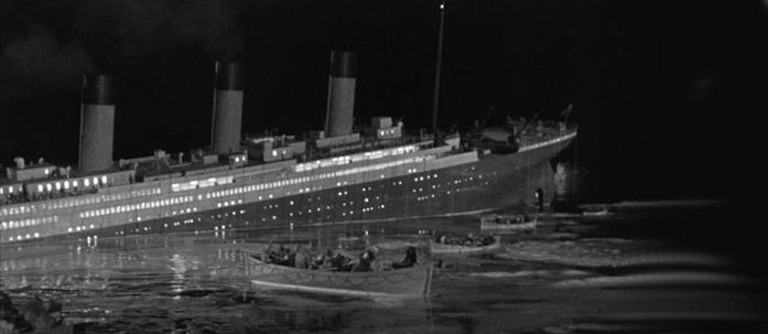 L'affondamento del Titanic nel film del 1943 Una scena del film La Tragedia del Titanic