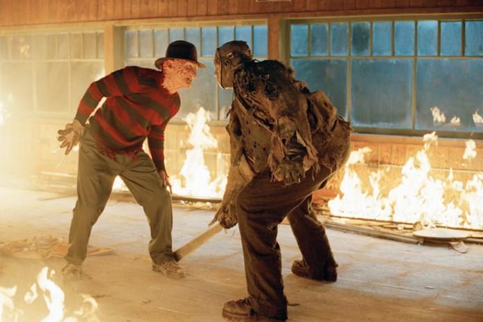Lo scontro finale tra Freddy Krueger e Jason Voorhees Freddy Krueger e Jason Voorhees, due mostri horror