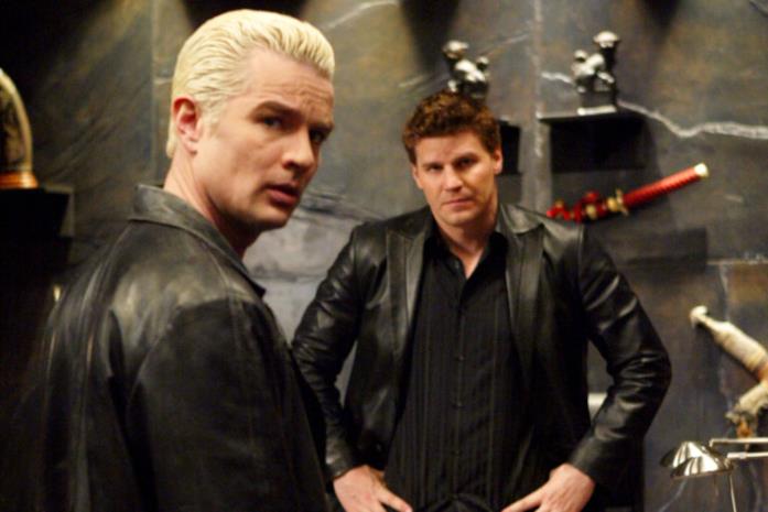 Spike e Angel in una scena della serie Angel James Marsters e David Boreanaz in Angel