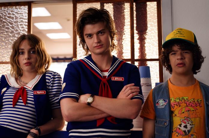 Robin, Steve e Dustin in Stranger Things 3