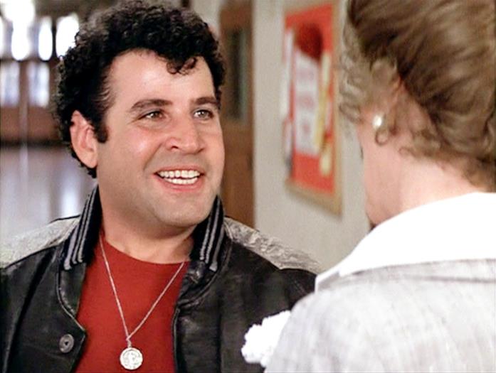 Grease - Sonny Sonny in una scena di Grease