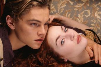 Primo piano di Leonardo DiCaprio e Kate Winslet